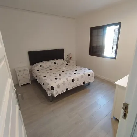 Colina White Cristianos Apartman *